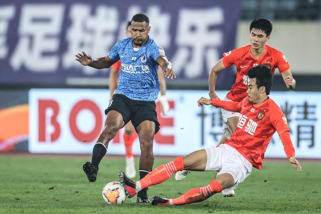 三位2亿先生！76人三巨头合同总额超7亿美元