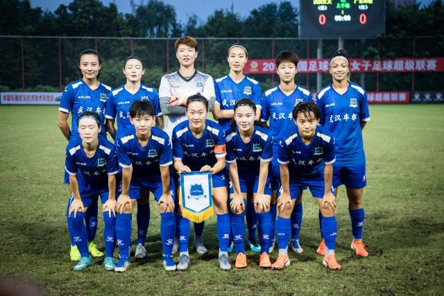上海申花抵达川崎 三大主力缺阵！斯卢茨基助人为乐