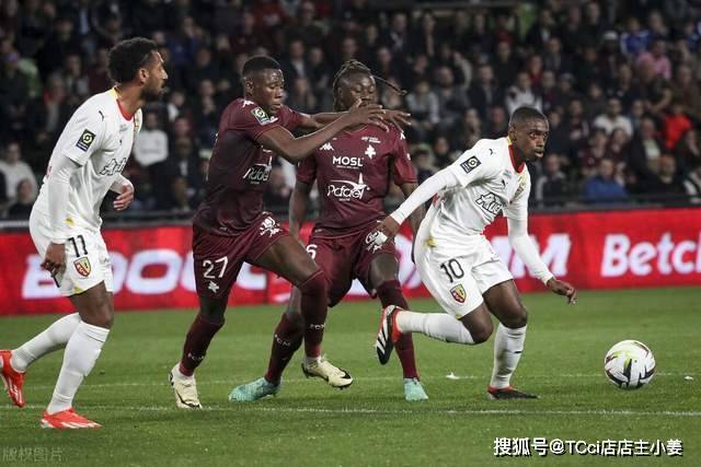 3年1.93亿！恩比德与76人提前续约 总价超3亿